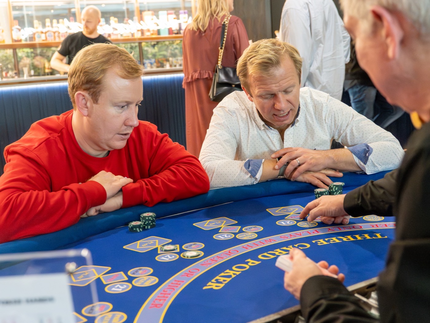 Talking through the hand at Three Card Poker
